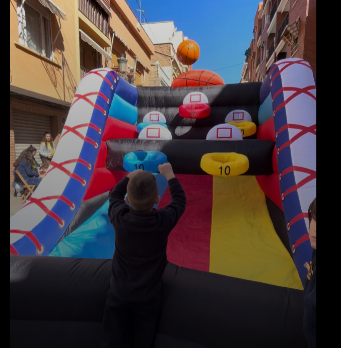 Hinchable Canasta de Basket – Diversión a lo grande en Valencia